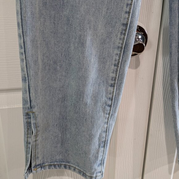 PrettyLittleThing Women's Light Blue Wash Split Hem Jeans US 4 NWT - Picture 6 of 15